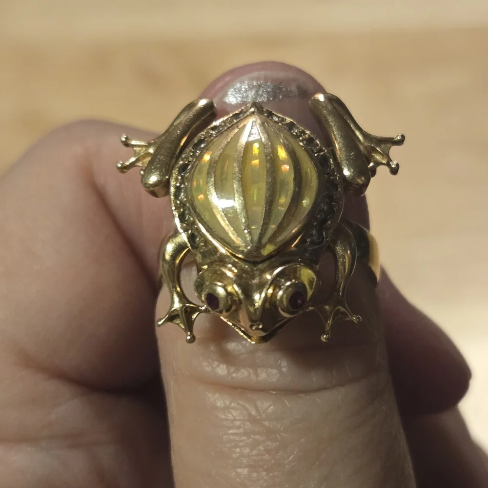 14kt Gold Frog Ring-sz.8 - Picture 3 of 8
